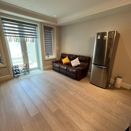 Private Rooms In Vancouver West Екстериор снимка