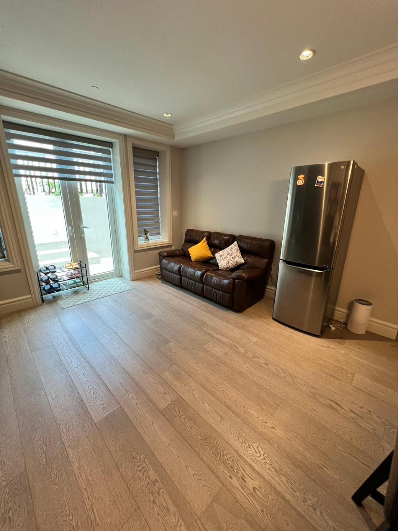 Private Rooms In Vancouver West Екстериор снимка